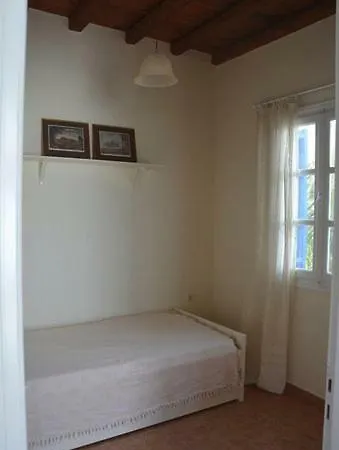 Holiday home παραθαλάσσια κατοικΰα με θήα *